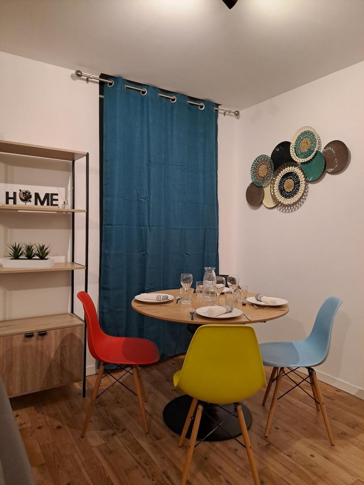 Le D'lices, Spacieux, Centre-ville, Free Parking Apartment