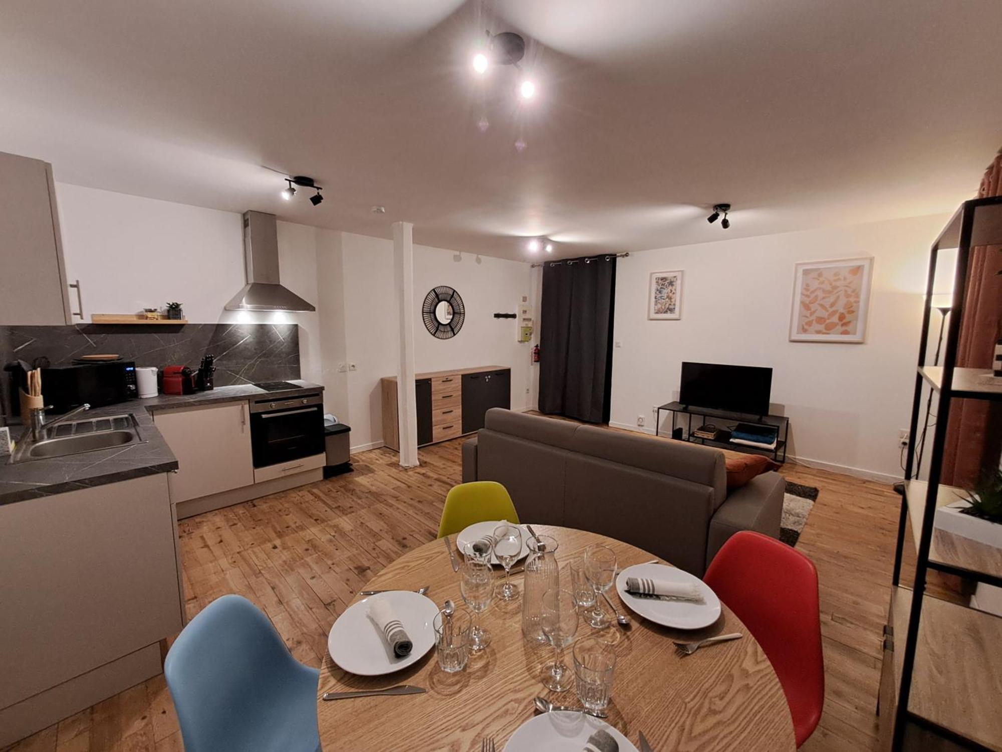 Apartment Le D'lices, Spacieux, Centre-ville, Free Parking