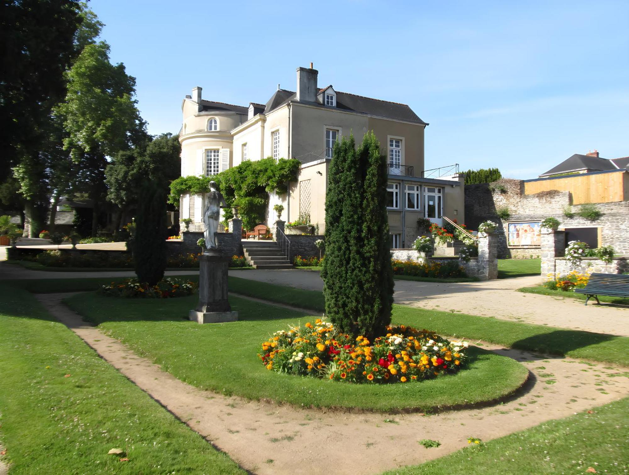 Le D'lices, Spacieux, Centre-ville, Free Parking Apartment *