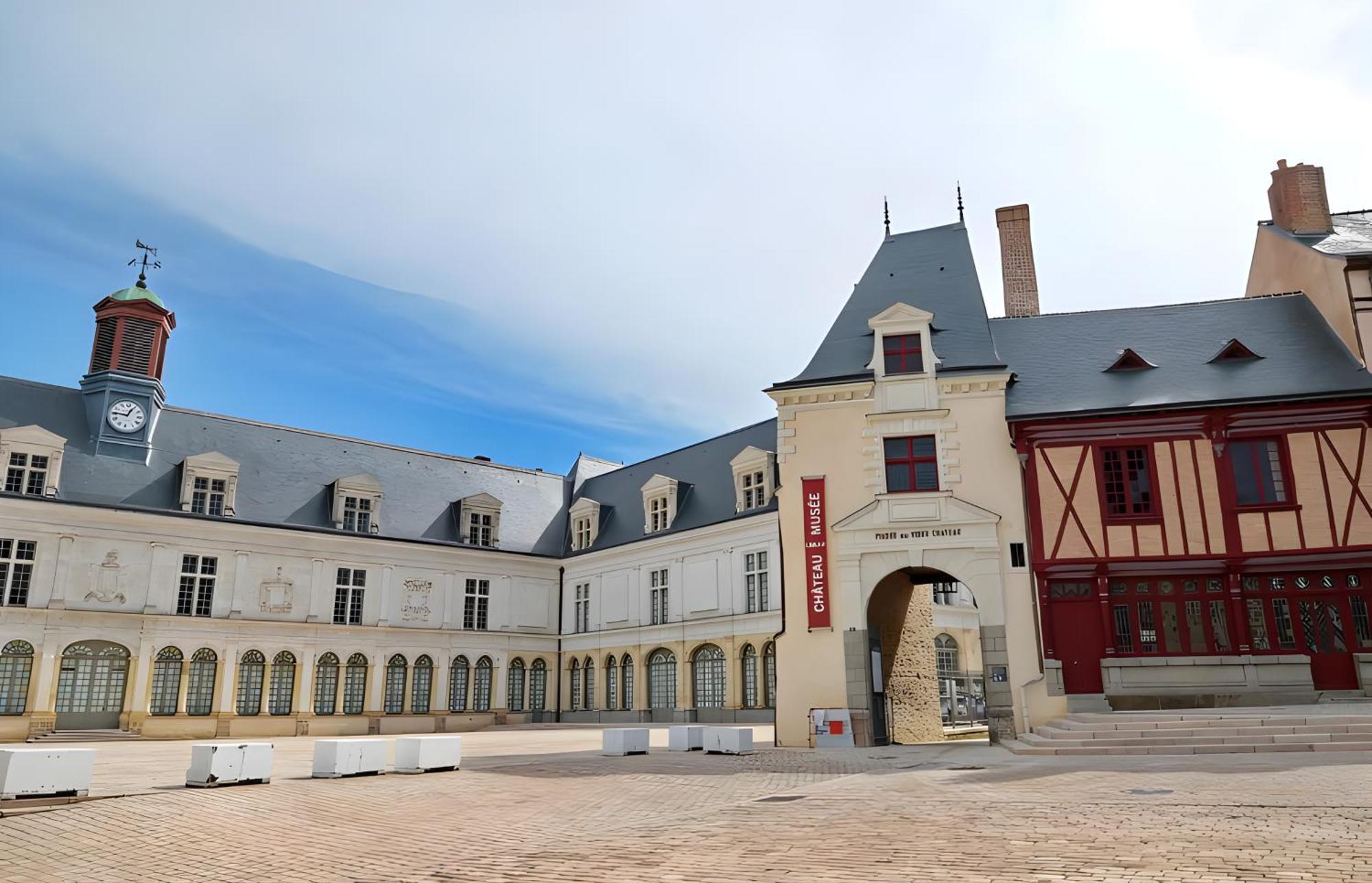 Apartment Le D'lices, Spacieux, Centre-ville, Free Parking *
